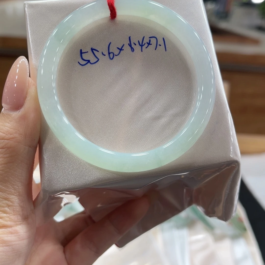 未镶嵌手镯翡翠翡翠