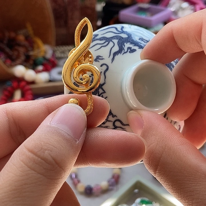 瓷片哈哈哈哈哈哈哈哈哈哈哈