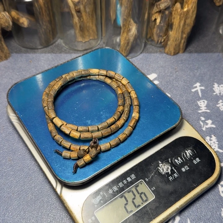 线香疯****3海南老白棋沉水桶珠22克