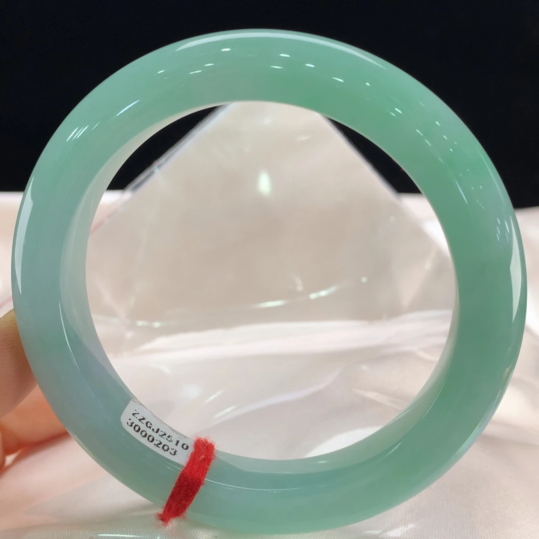 翡翠未镶嵌手镯0203