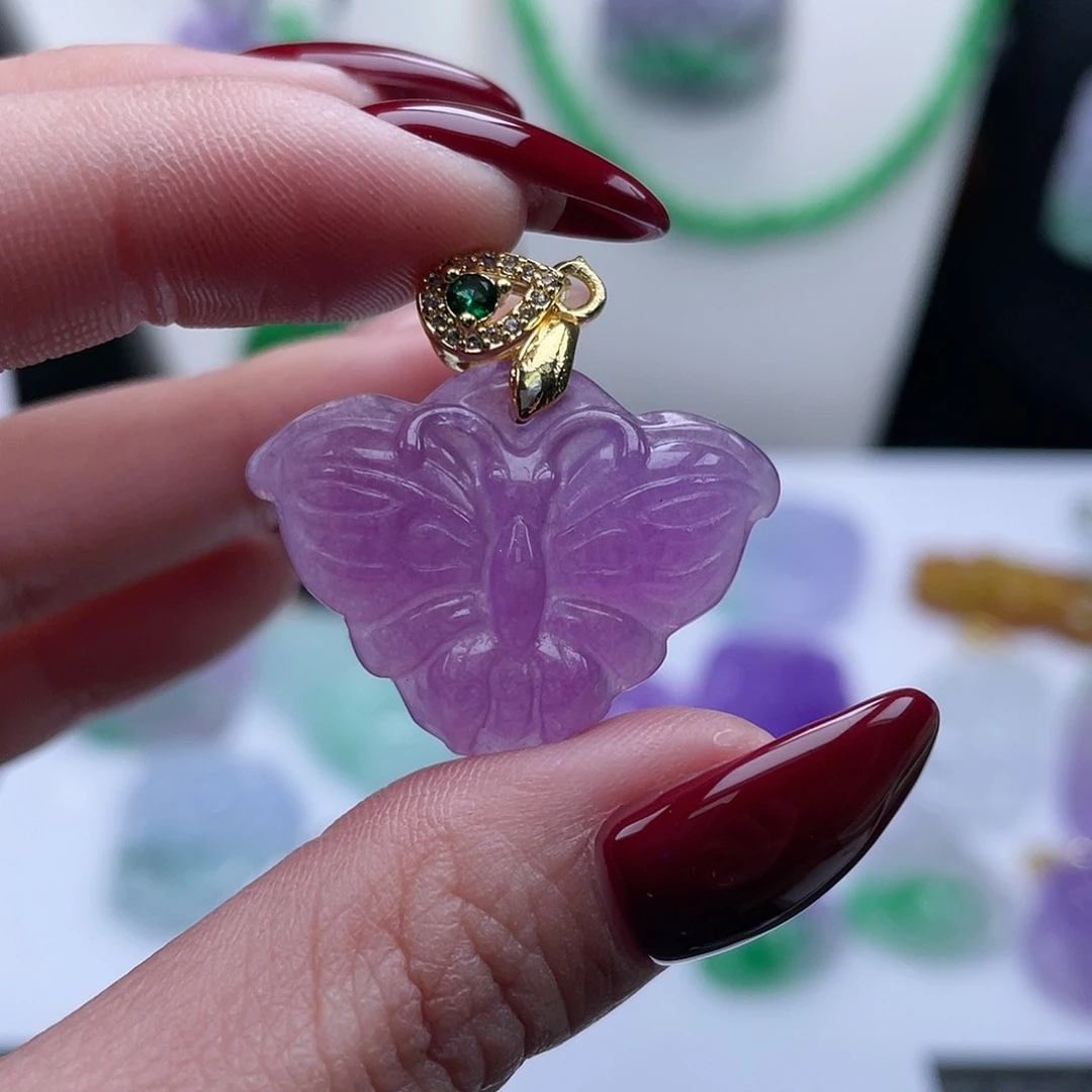 翡翠吊坠(赠链)未镶嵌