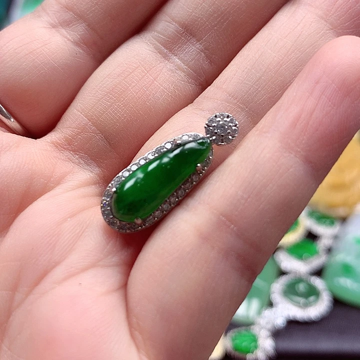 颈饰未镶嵌翡翠翡翠