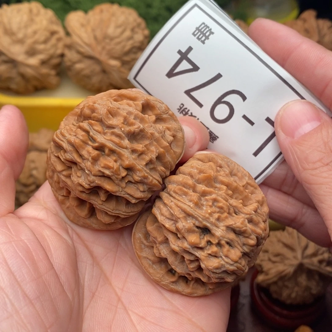 文玩核桃把件汗高楼43….