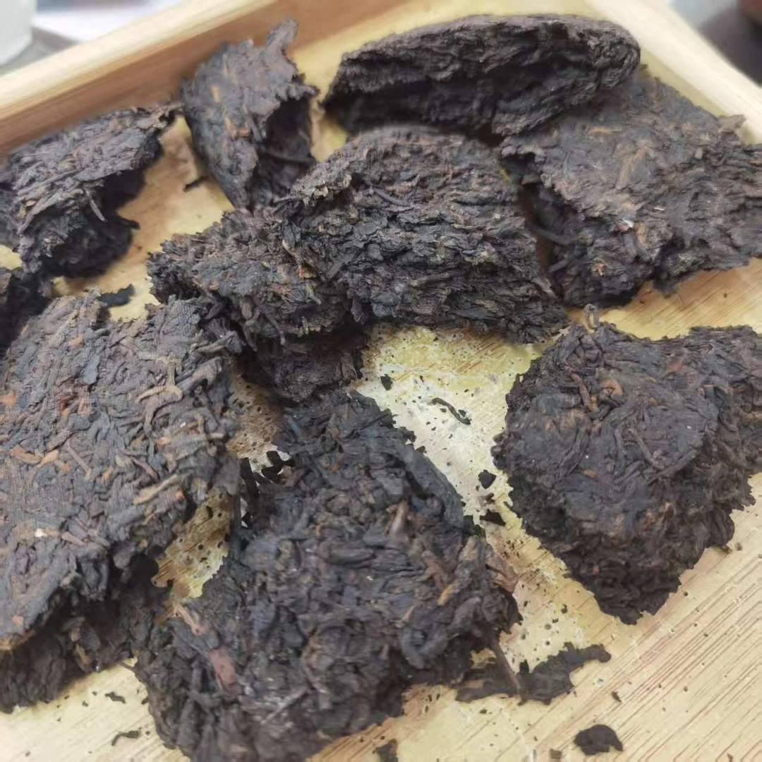 90年代解块普洱熟茶100g/罐（勐海味）