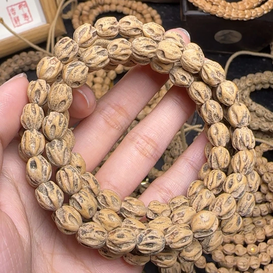 柏香籽/百香籽吊坠邓**?