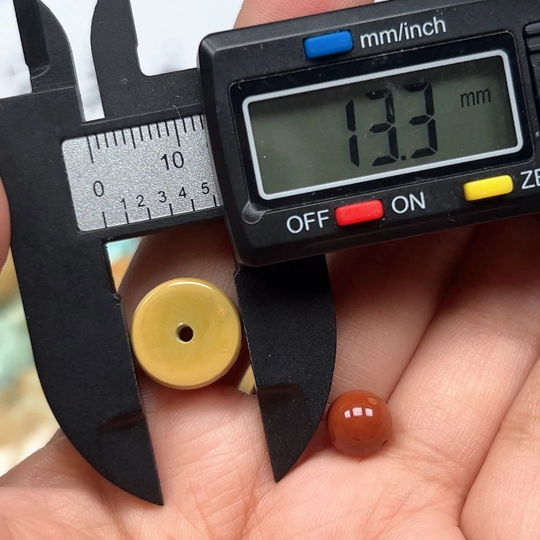 南红玛瑙未镶嵌珠宝奇石