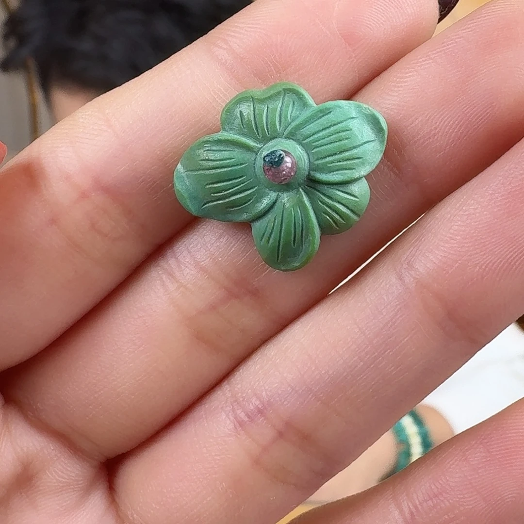 绿松石未镶嵌挂件