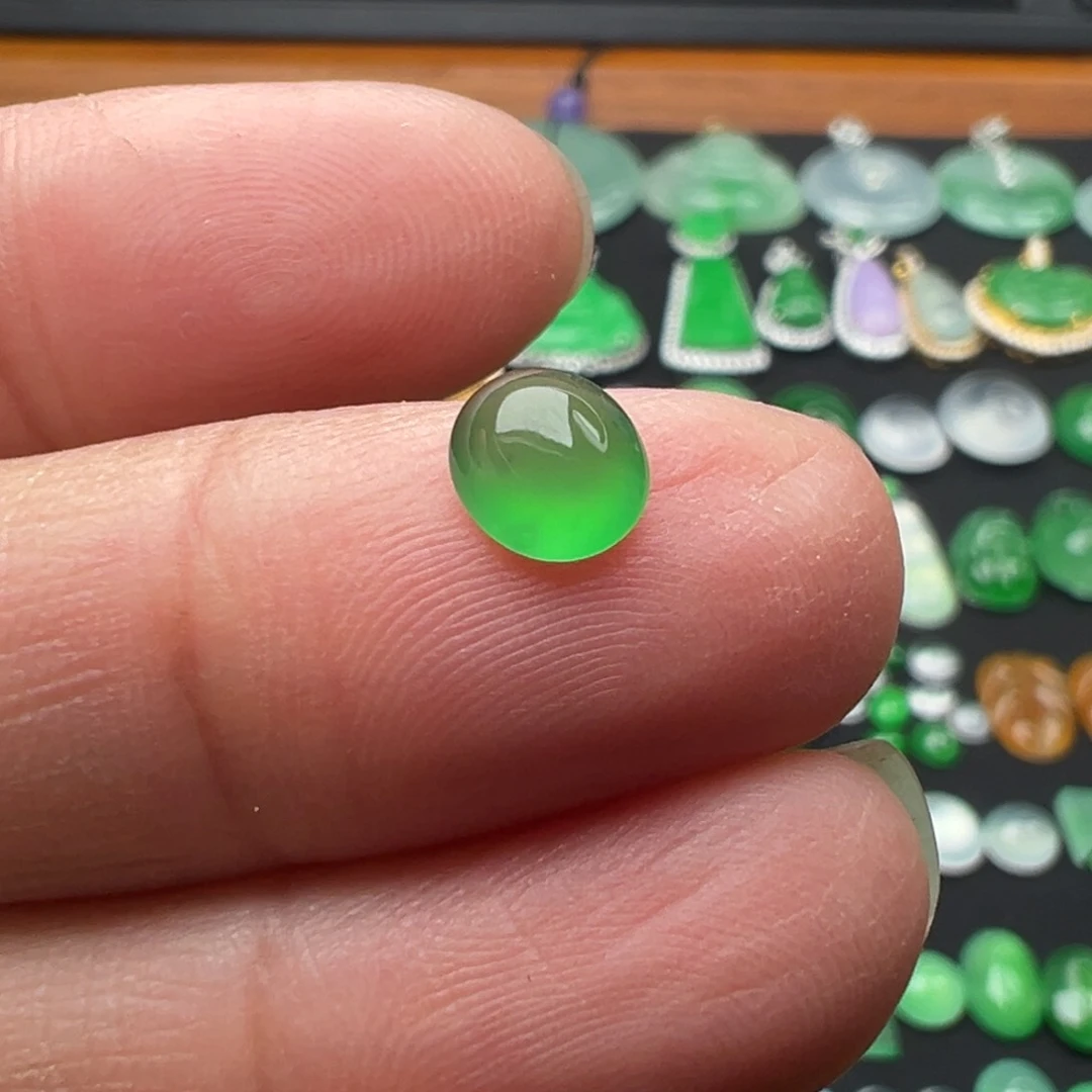 翡翠颈饰未镶嵌蛋6.5