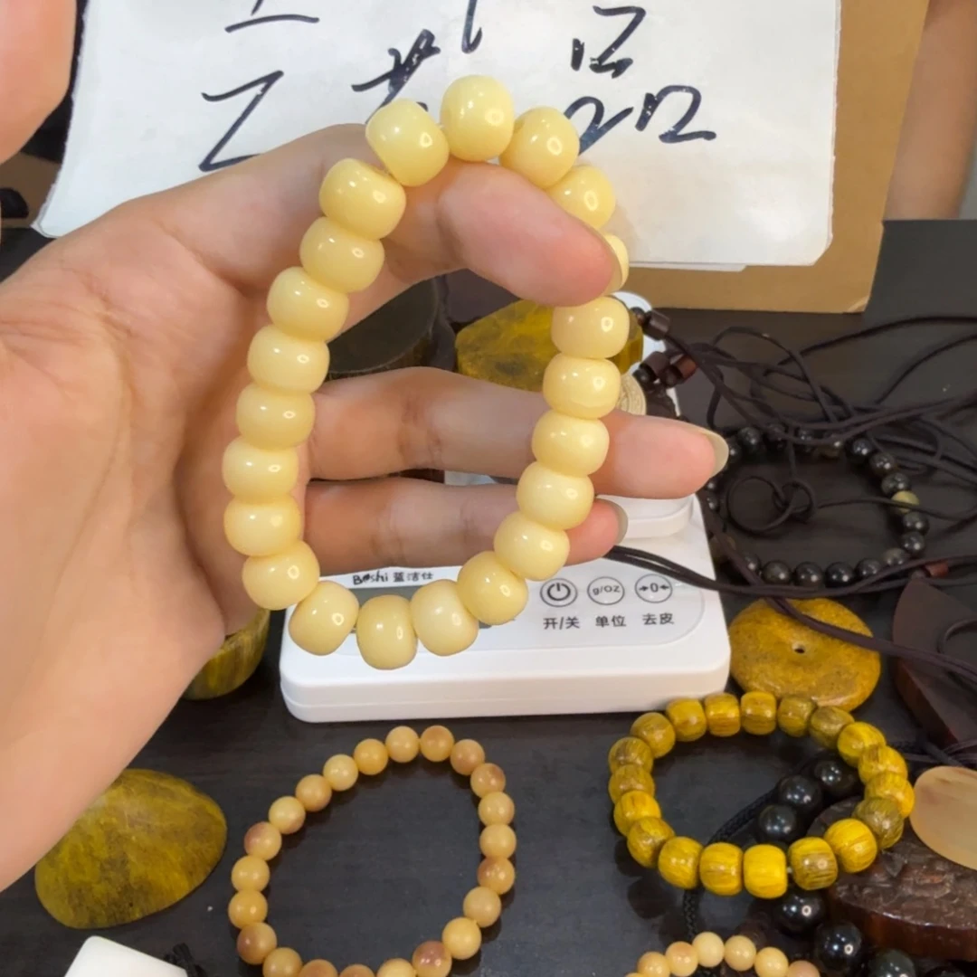 塑料创意饰品工艺品cc