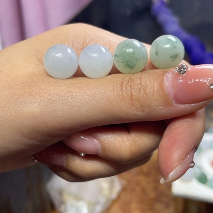 沐***雪定制翡翠未镶嵌边角料