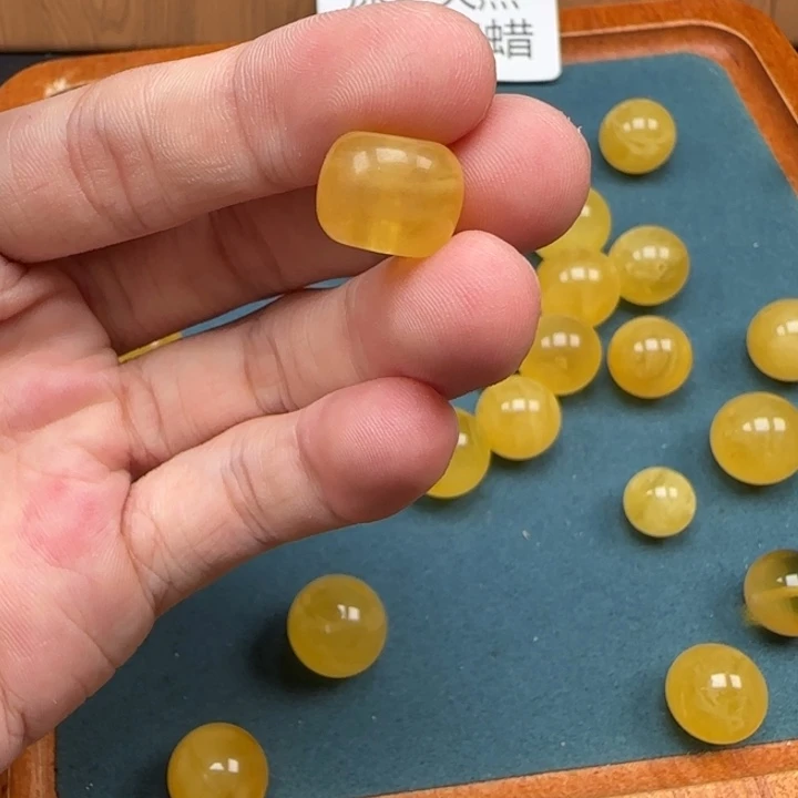 未镶嵌琥珀裸石天然61