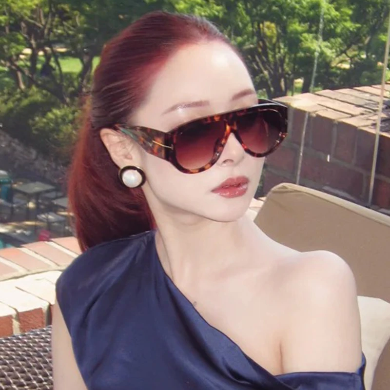 古早欧美复古大框墨镜女款显瘦防晒高级感个性街拍凹造型太阳眼镜