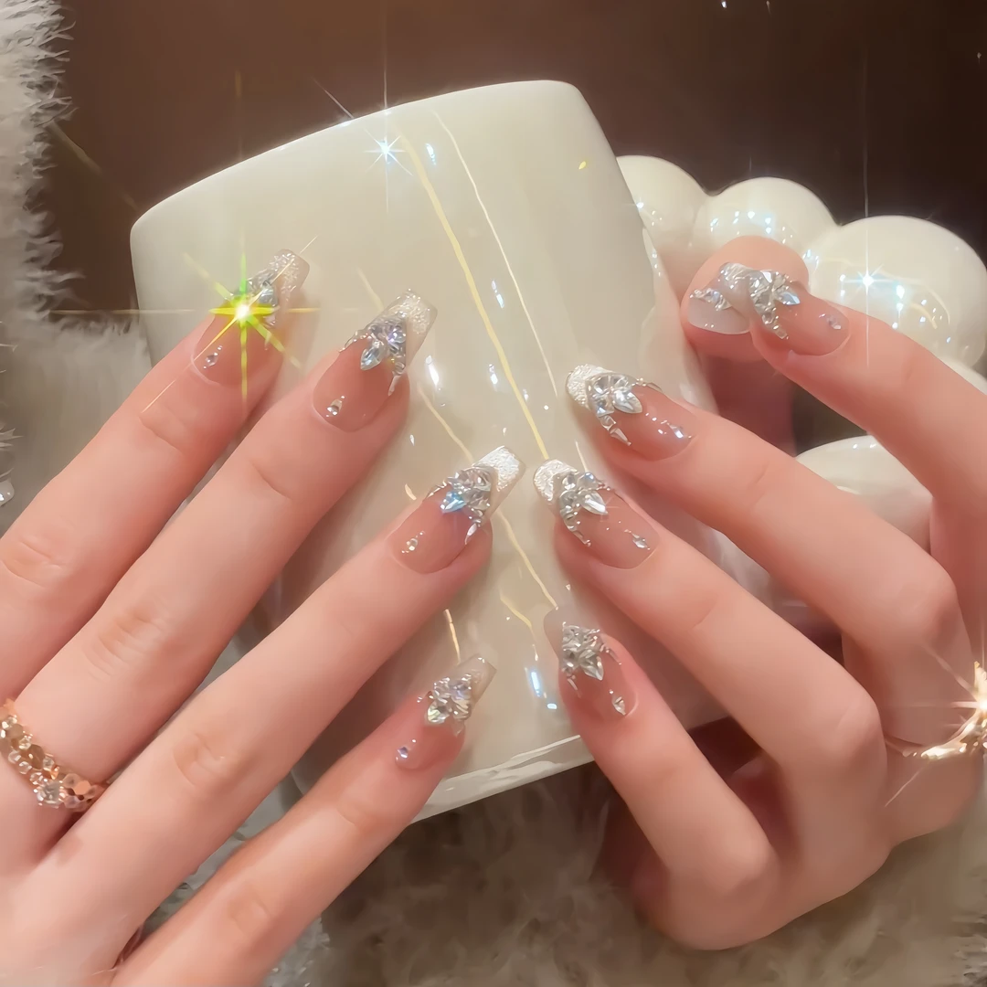 Rola Nora【许我耀眼】纯手工穿戴甲 腮红裸色锆石钻 婚甲新年甲