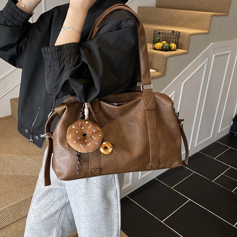 秋冬季复古大容量包包女2025新款通勤百搭单肩包短途旅行包托特包