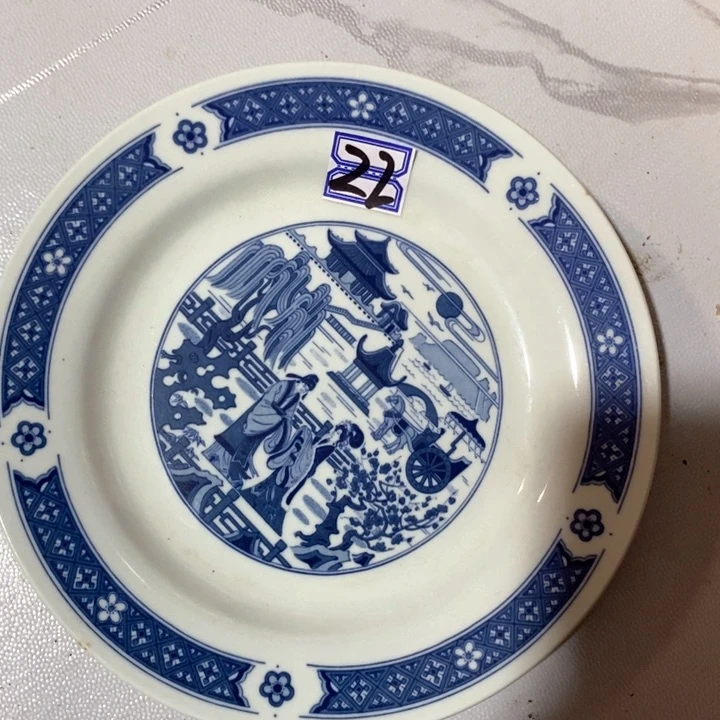 瓷片陶瓷品四厂青花翡翠瓷西厢记直径18微瑕疵介意勿拍
