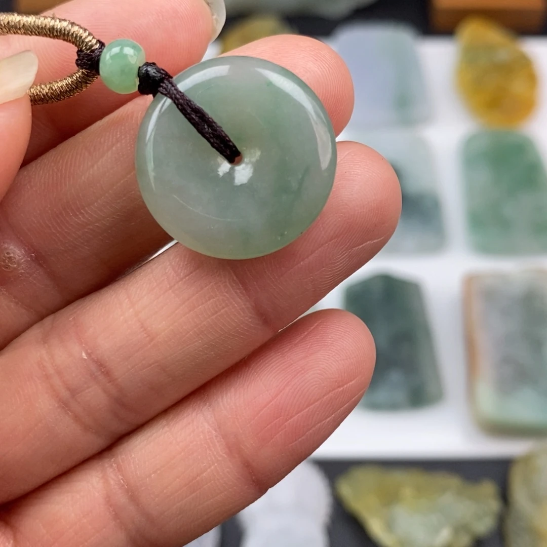 定制翡翠未镶嵌平安扣