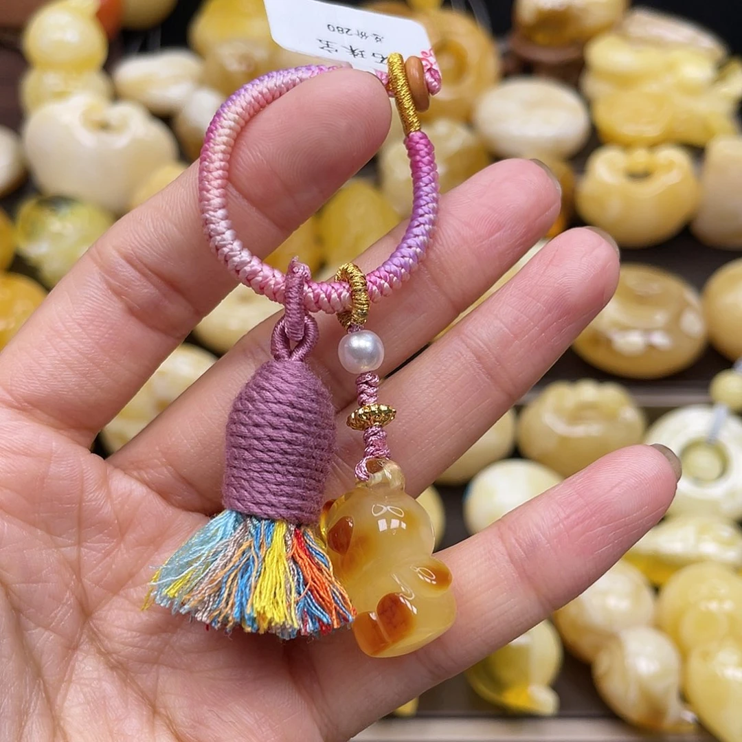 蜜蜡裸石未镶嵌奥****?蜜蜡