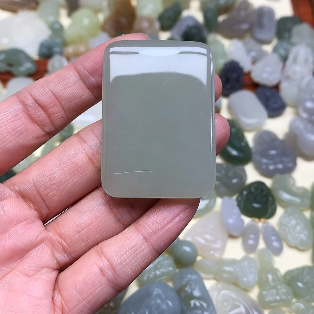 和田玉颈饰未镶嵌那***…