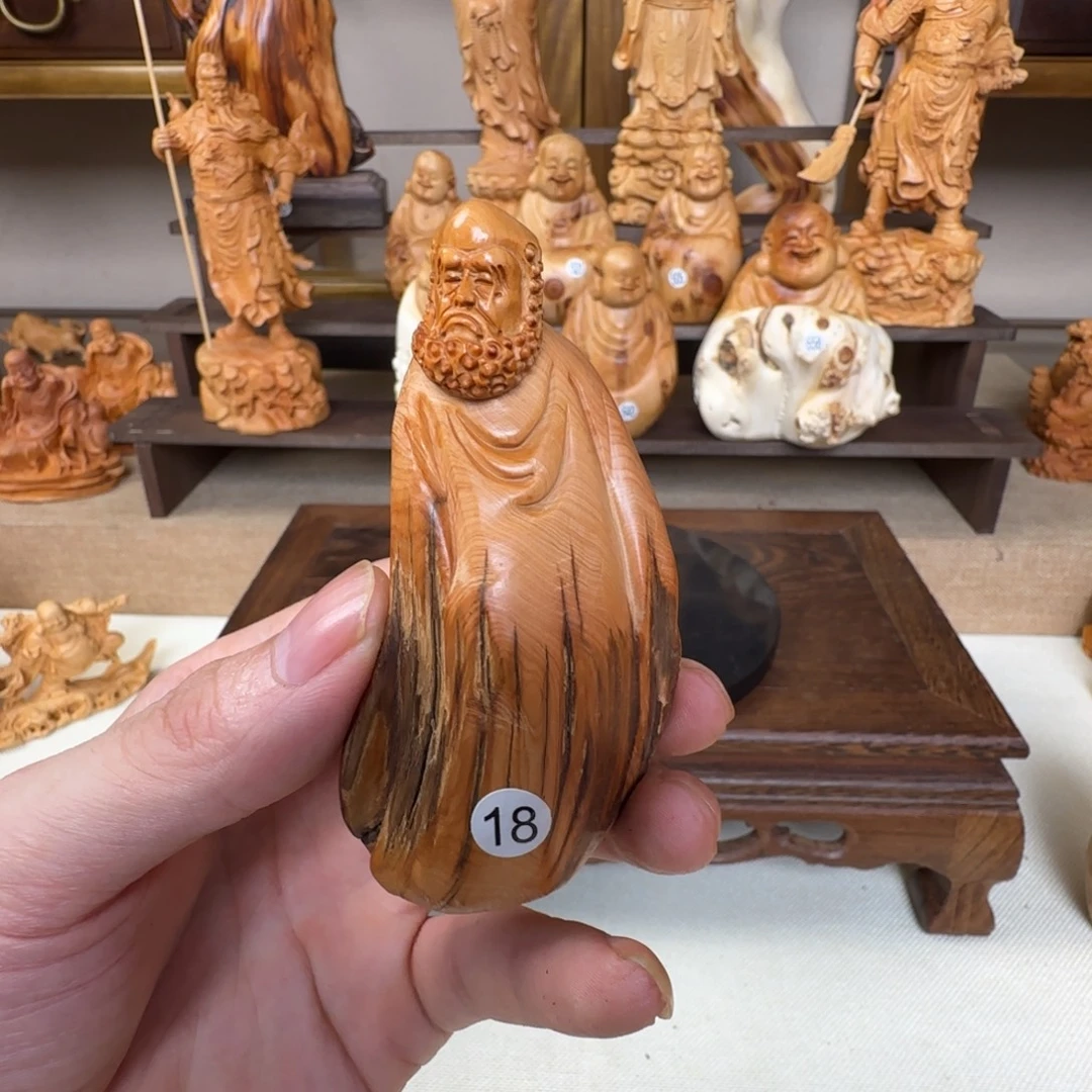 崖柏小木匠艺雕一物一拍