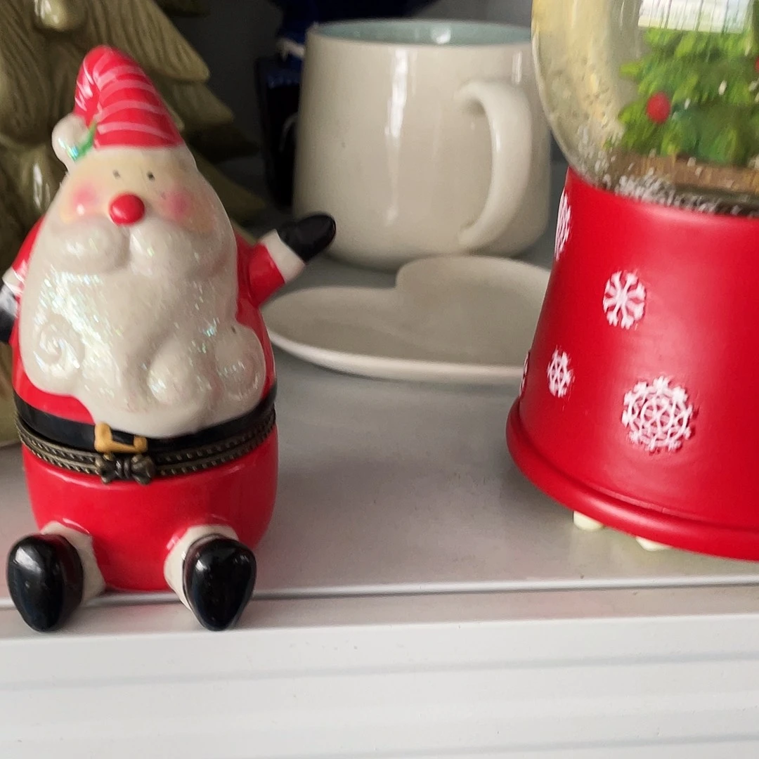 摆件N**呢摆件。