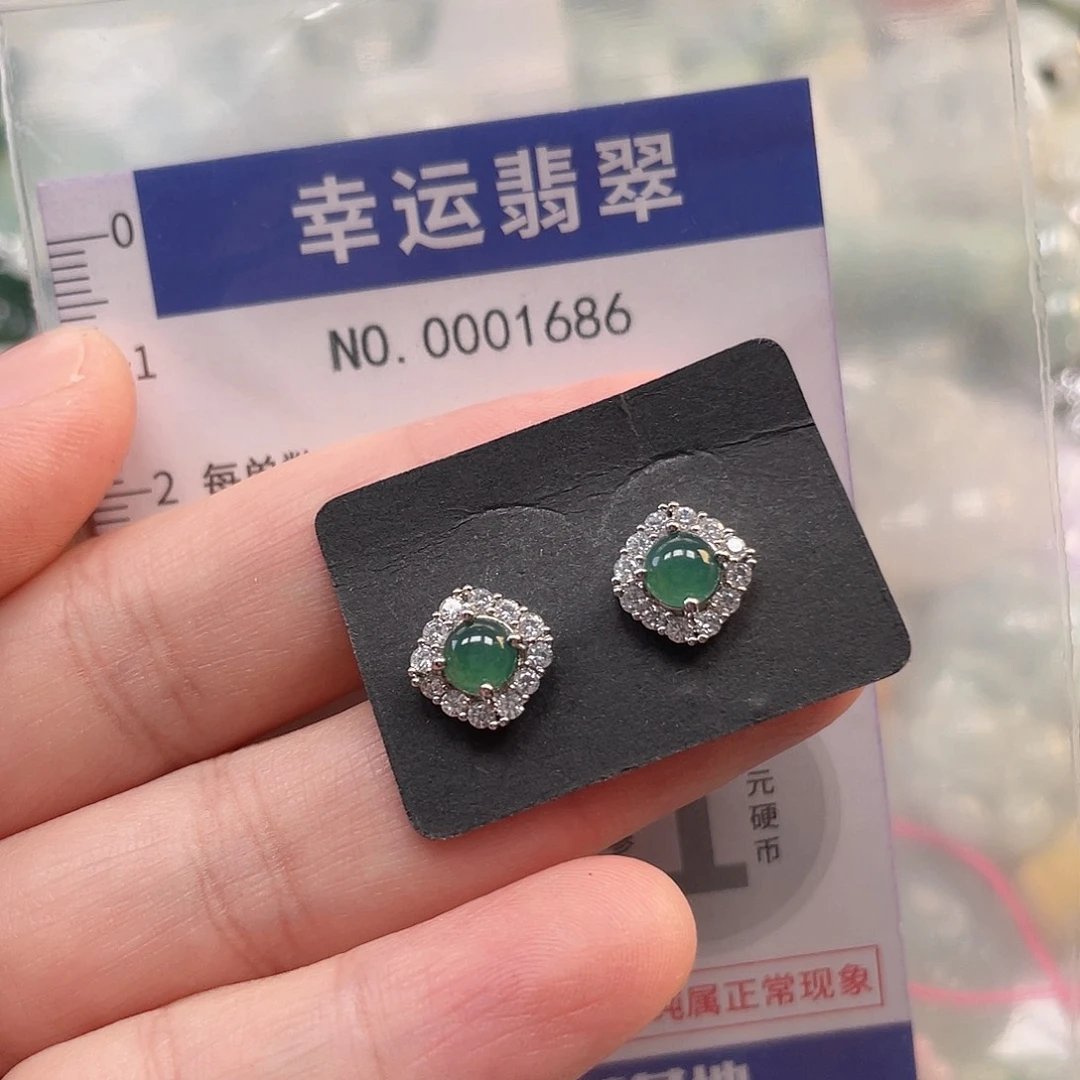 翡翠未镶嵌颈饰哈哈哈