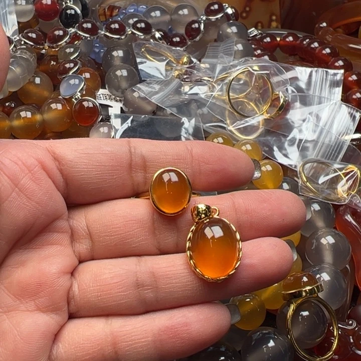 玛瑙/玉髓手链未镶嵌久*