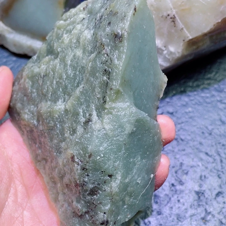 和田玉未镶嵌珠宝半成品