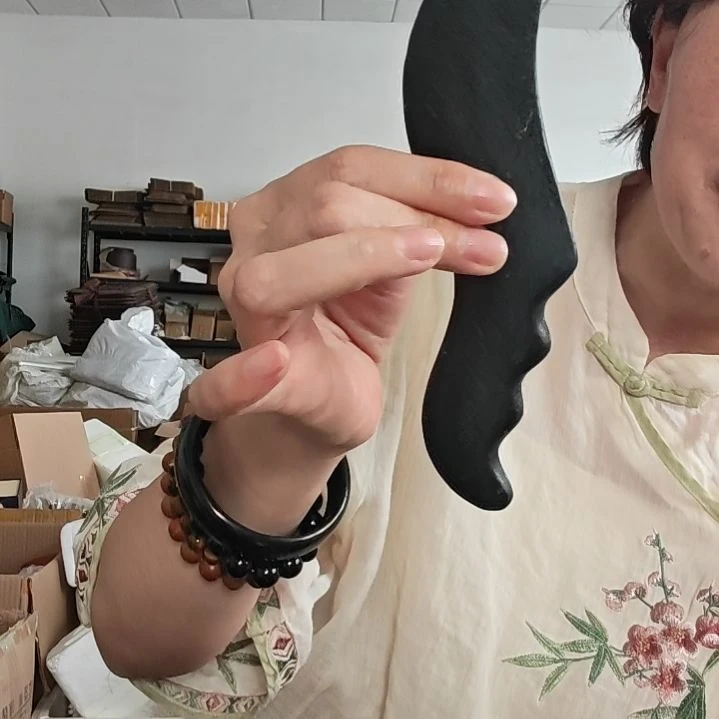 泗水砭石文化馆老虎石通辽仪手把件