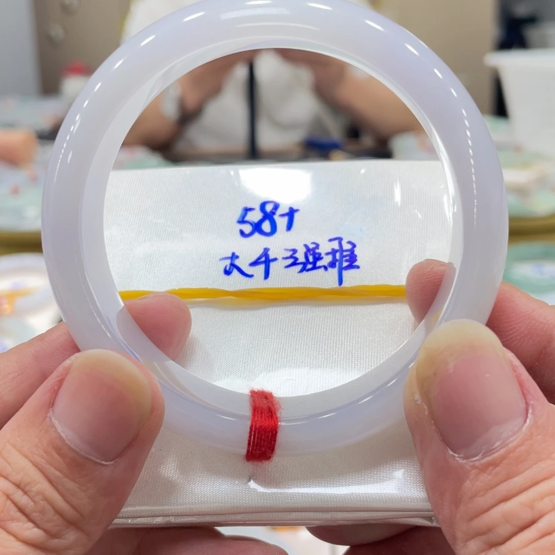 未镶嵌手镯翡翠翡翠手镯