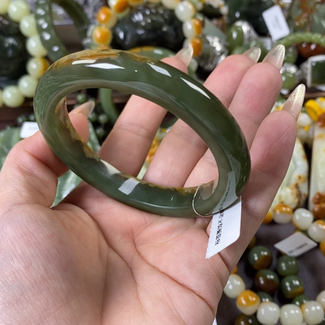 手串未镶嵌透闪石质玉德****1手镯