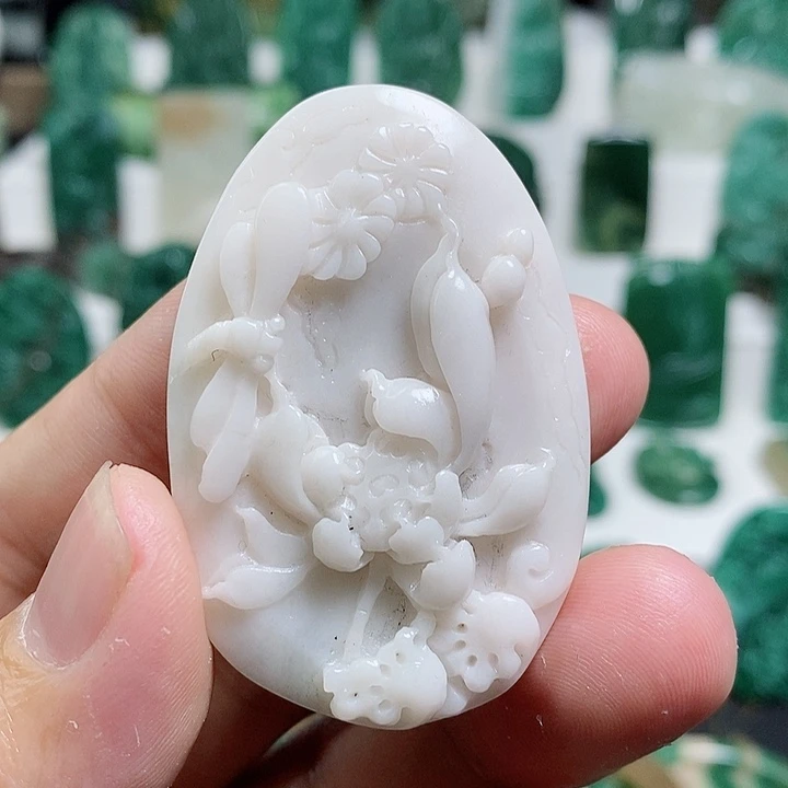 未镶嵌独山玉颈饰