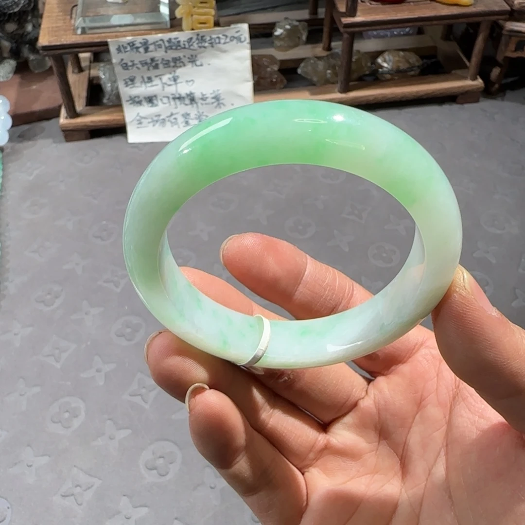 翡翠未镶嵌手镯54.7圈口