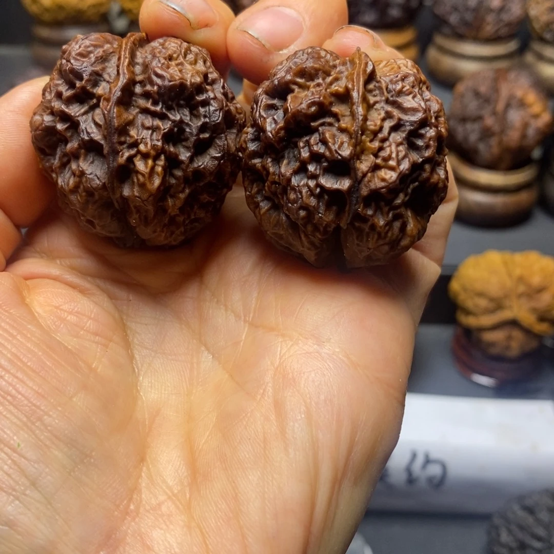 文玩核桃吊坠舍利子35