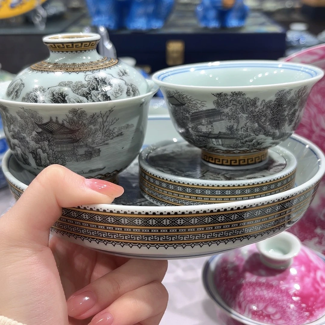 瓷片景德镇瓷器精品陈列