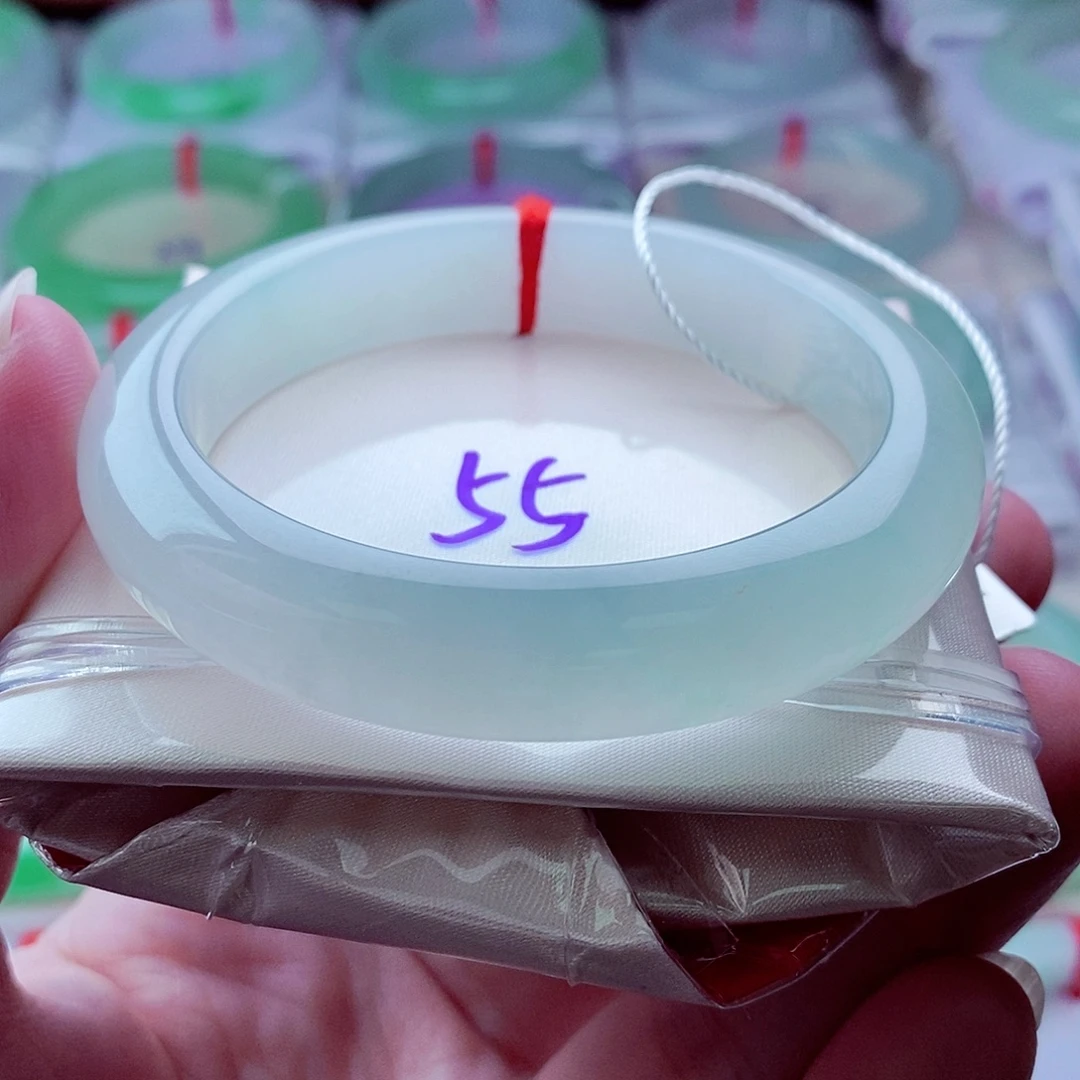 翡翠未镶嵌手镯650冰透冰胶起光珠光宝气晴水