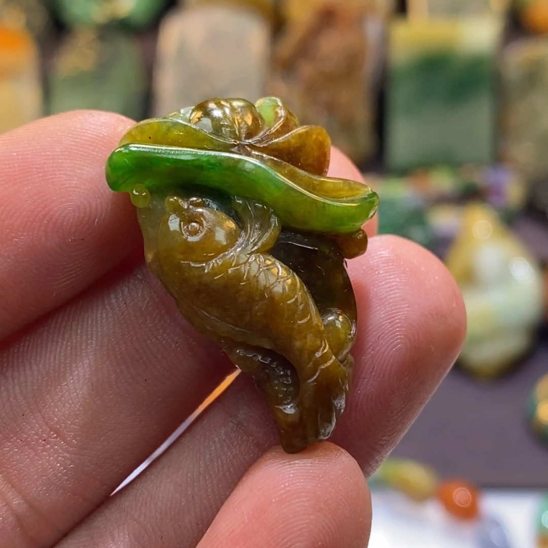 翡翠未镶嵌挂件翡翠