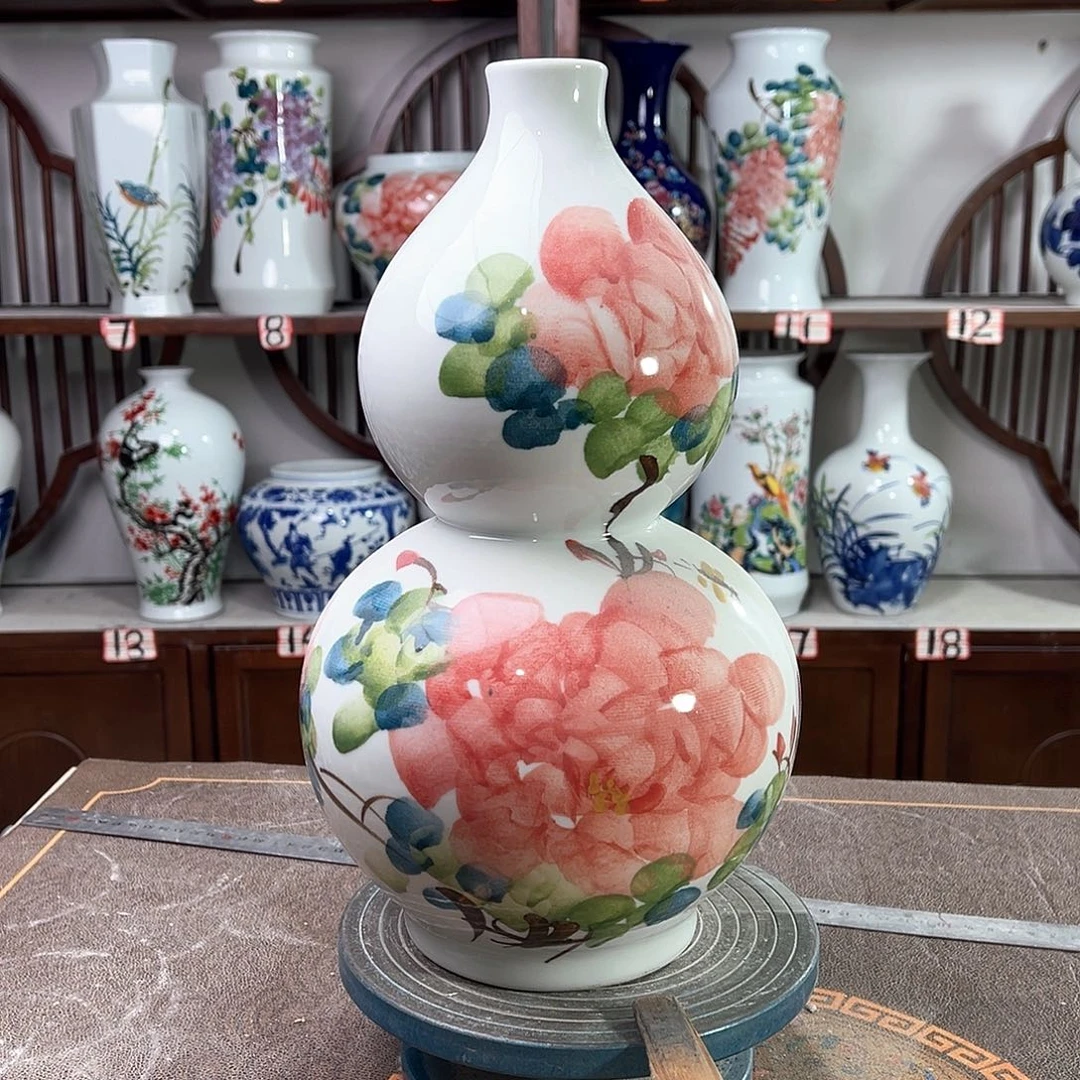 摆件景德镇陶瓷葫红牡花