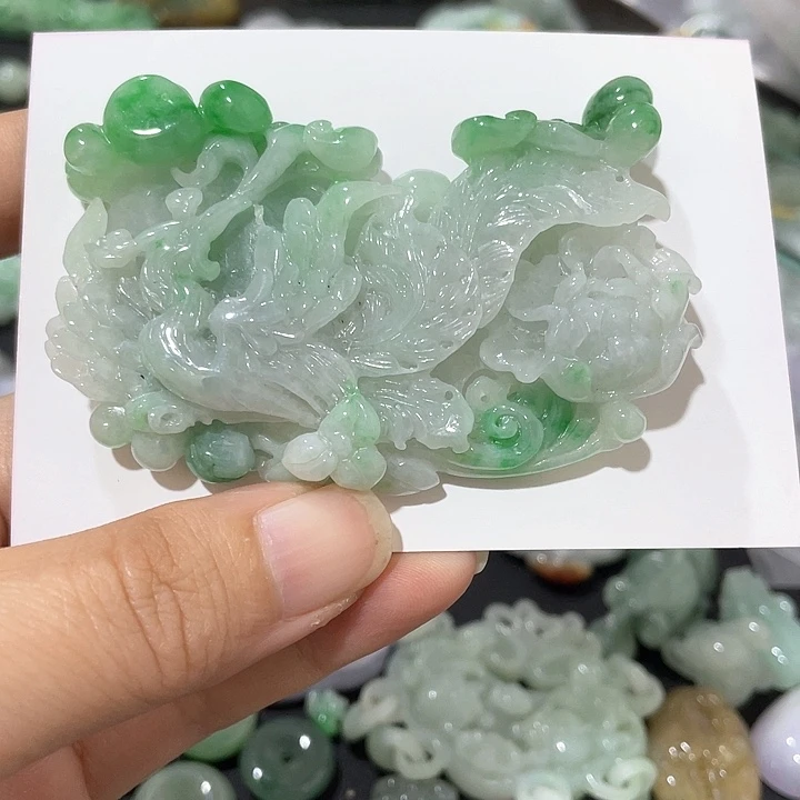 颈饰未镶嵌翡翠天