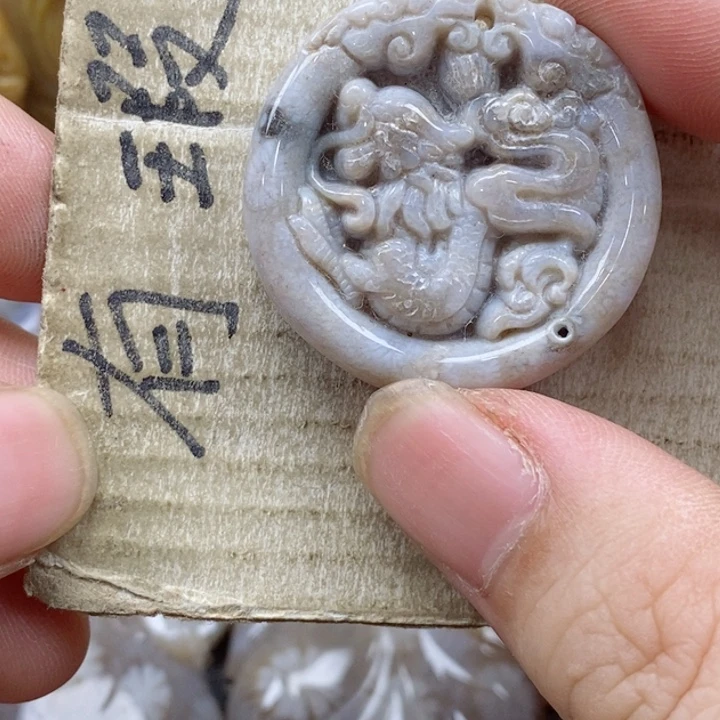颈饰未镶嵌硅化珊瑚（珊瑚玉）@**@小