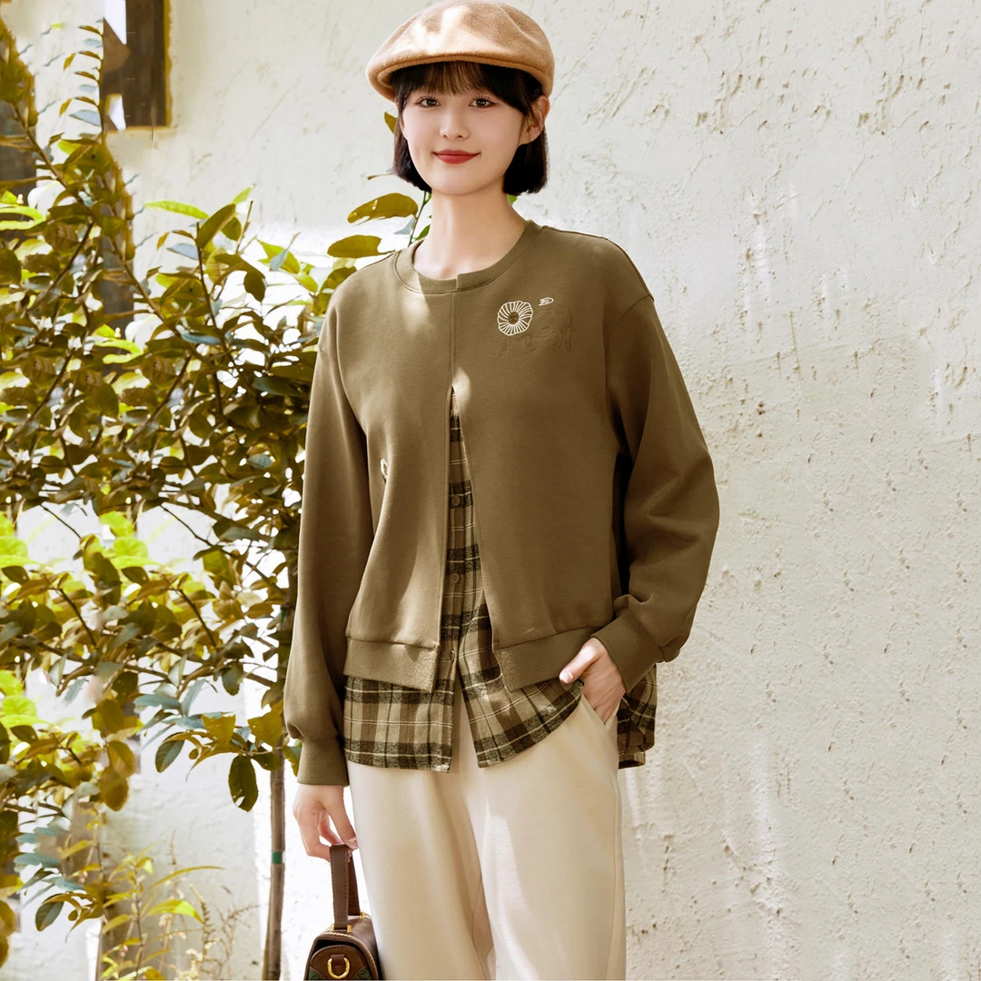 50319【画系列】拼接圆领刺绣卫衣24W5188