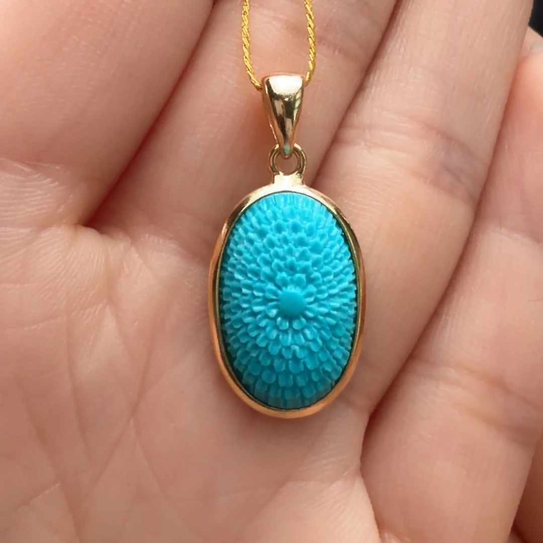 绿松石未镶嵌颈饰