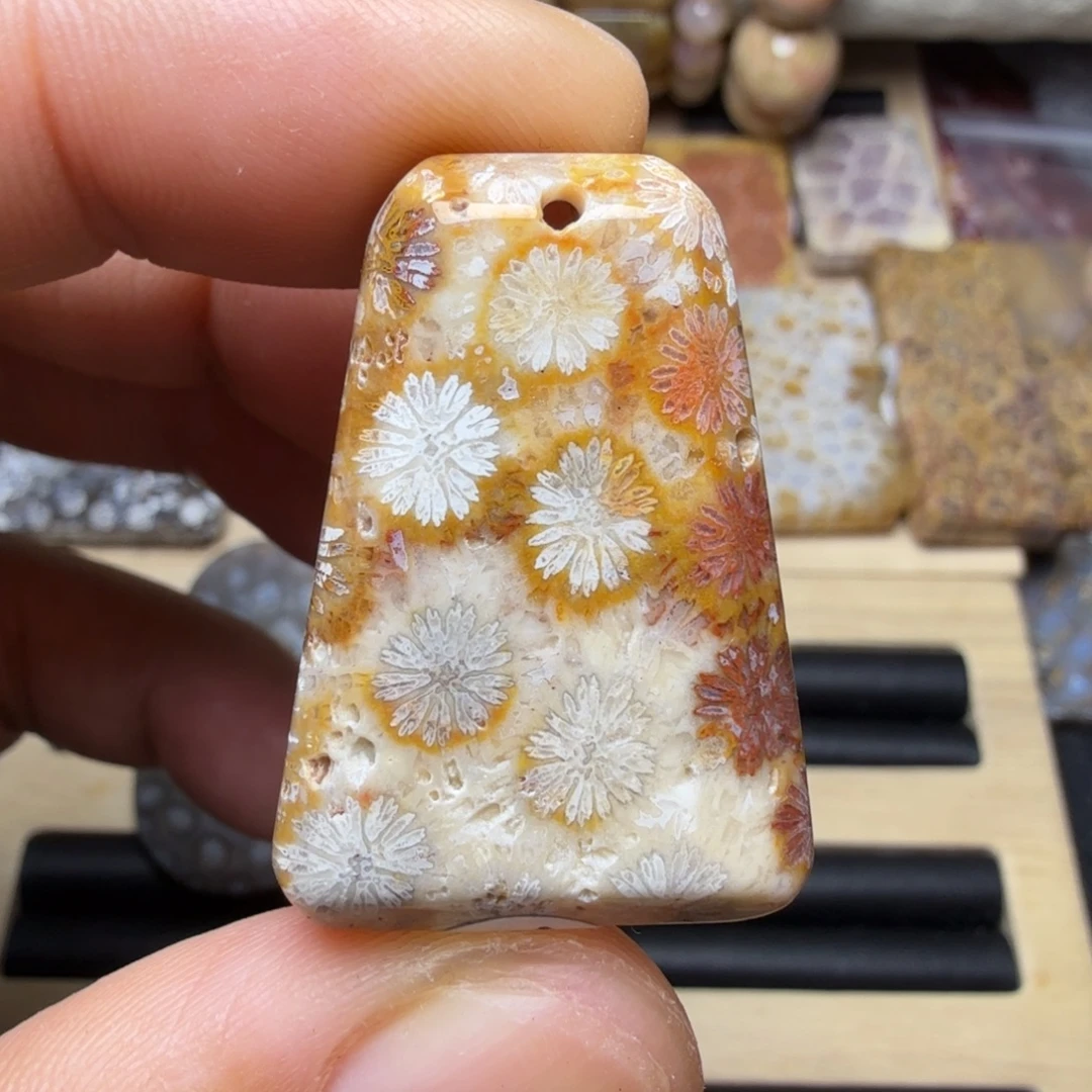 硅化玉未镶嵌纯天然色有机玉石保真色