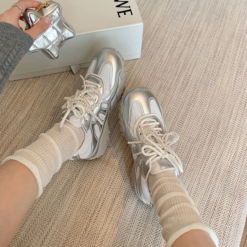 真皮珍珠鸳鸯带休闲德训鞋女春夏新款小众厚底复古阿甘运动鞋鞋子