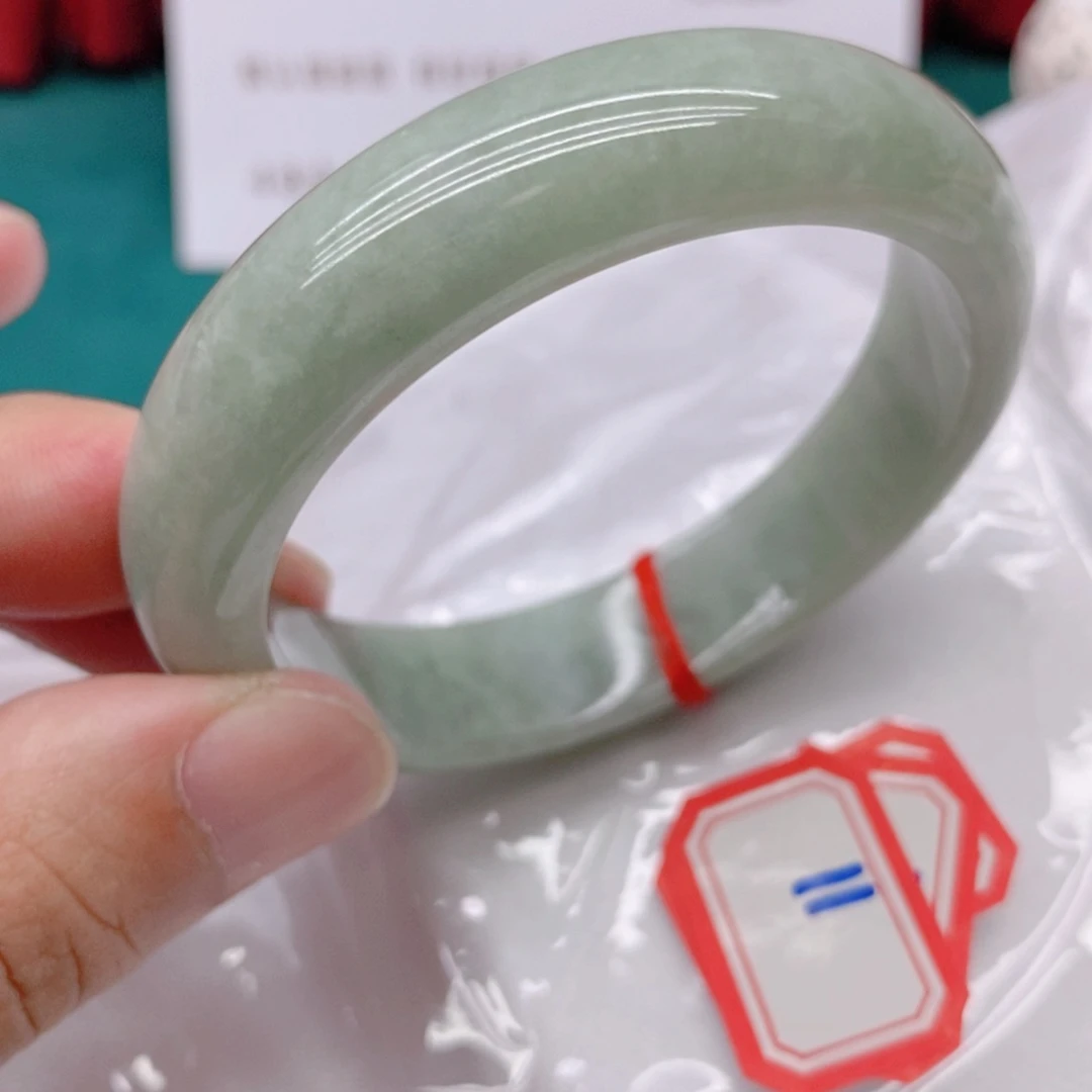 翡翠手镯未镶嵌1111111:56