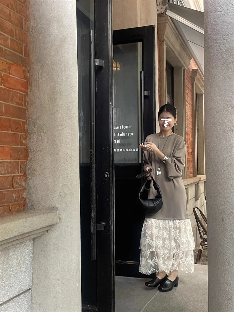 法式假两件蕾丝拼接长袖连衣裙女装秋季高级感圆领休闲A字长裙子