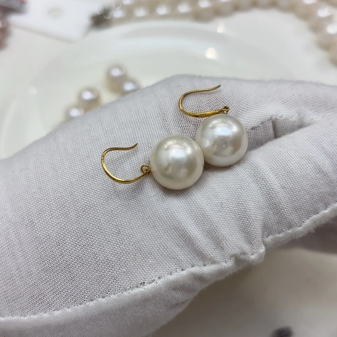 淡水珍珠颈饰18K金镶嵌12-13mm