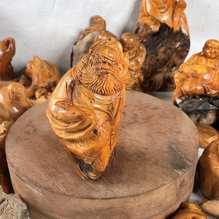 柏木周崖柏手把件钟哥