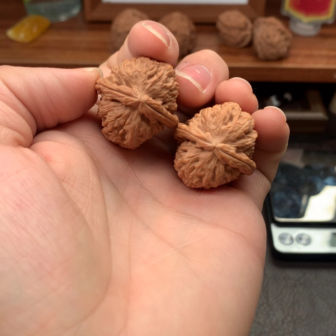 吊坠文玩核桃30+白狮子