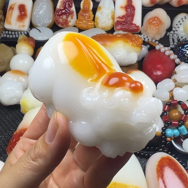 新疆戈壁五彩石金丝