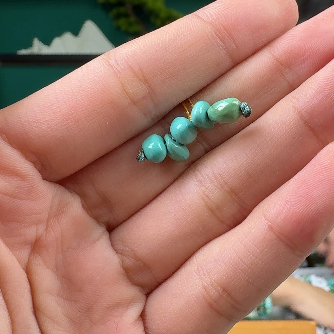 绿松石未镶嵌珠宝奇石